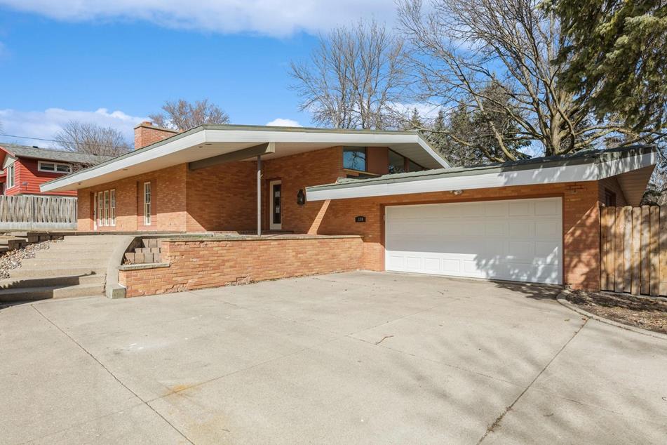 130 Fairlawn Ave E, Winsted, MN 55395 MLS 6508349 Coldwell Banker