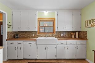 3419 Pierce St NE - Photo 4