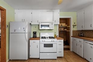 3419 Pierce St NE - Photo 6