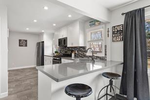 6526 W Broadway Ave - Photo 6