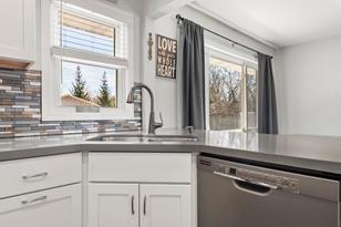 6526 W Broadway Ave - Photo 4