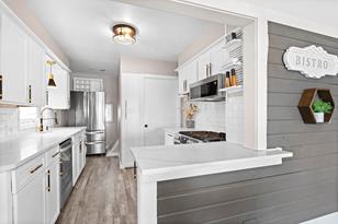 941 N Shore Ave - Photo 26