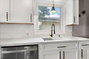941 N Shore Ave - Photo 28