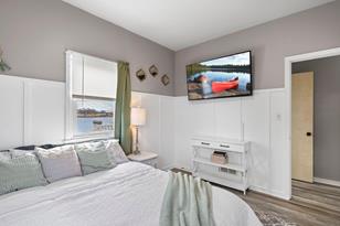 941 N Shore Ave - Photo 40
