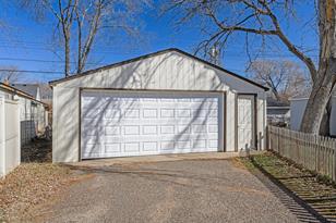 241 Ash St E - Photo 18