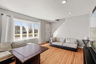 241 Ash St E - Photo 4