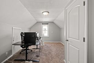 241 Ash St E - Photo 10