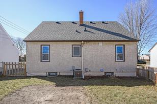 241 Ash St E - Photo 20