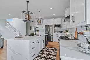 19820 Henning Ave, Lakeville, MN 55044 - Photo 4