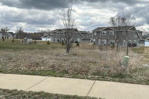 3888 21st Ave S, Saint Cloud, MN 56301 - Photo 1