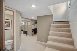 208 Victoria Street S - Photo 16