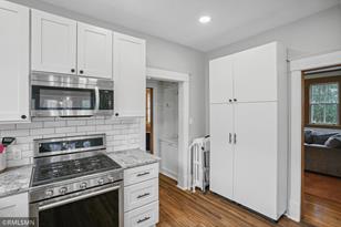 208 Victoria Street S - Photo 4