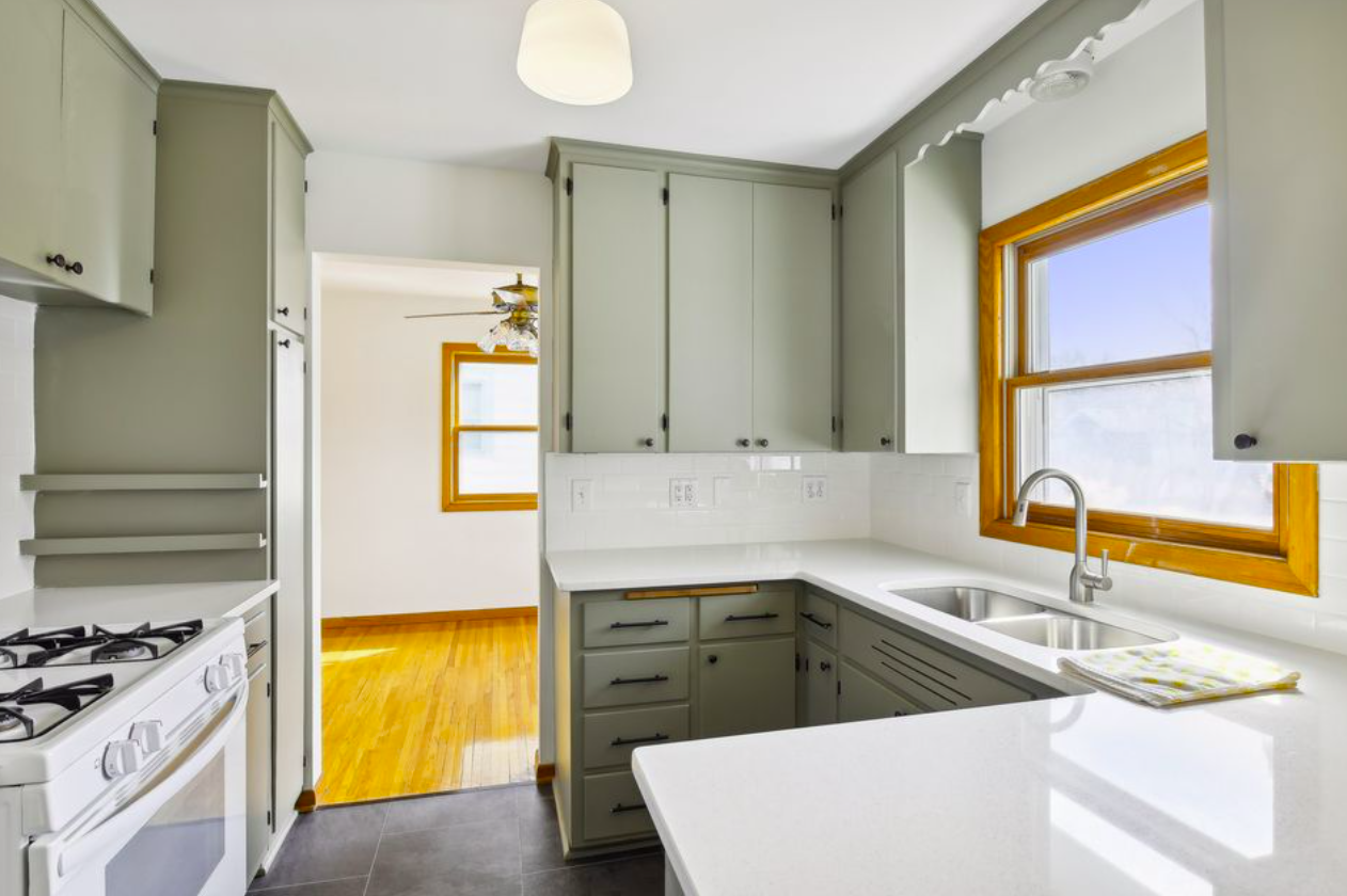 54 Manitoba Ave, Saint Paul MN  55117-5409 exterior