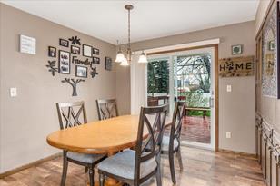 740 Newton St - Photo 8