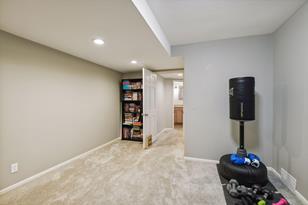 5044 Crown St - Photo 26