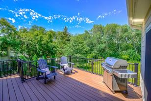 3004 Edgewater Dr - Photo 4