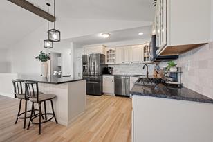 8968 Van Buren St NE - Photo 8
