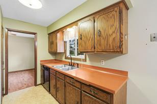 8646 Austin St NE - Photo 14
