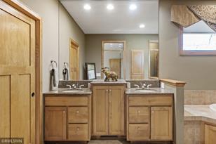 3327 Twin Lake Ct - Photo 30
