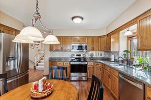 2051 Helmo Ave N - Photo 8