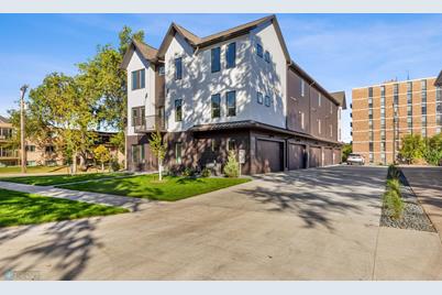 502 8th Street S #4, Fargo,  58103 - Photo 1