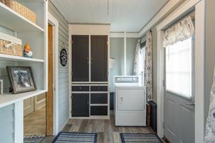 321 E 7th St - Photo 34