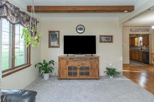 321 E 7th St - Photo 24