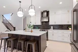 636 Parkside Ct, Eagan, MN 55123 - Photo 2