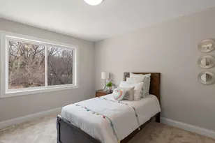 636 Parkside Ct, Eagan, MN 55123 - Photo 22