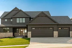 2630 Scenic Point Dr SW, Rochester, MN 55902 - Photo 2