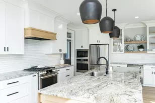 2630 Scenic Point Dr SW, Rochester, MN 55902 - Photo 12