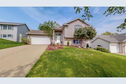 4507 Manor Park Drive NW - Photo 1