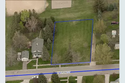 330 Tyrone Street W, Le Center, MN 56057 - Photo 1