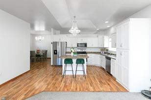 910 41st Ave S - Photo 8