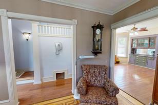 810 4th St SW - Photo 12