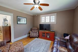 810 4th St SW - Photo 10