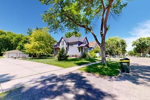 810 4th St SW - Photo 6