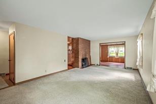 1774 Hampshire Ave - Photo 6