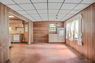 1774 Hampshire Ave - Photo 12