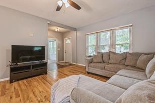 1332 Case Ave - Photo 4