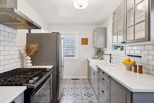 5717 Morgan Ave S - Photo 10