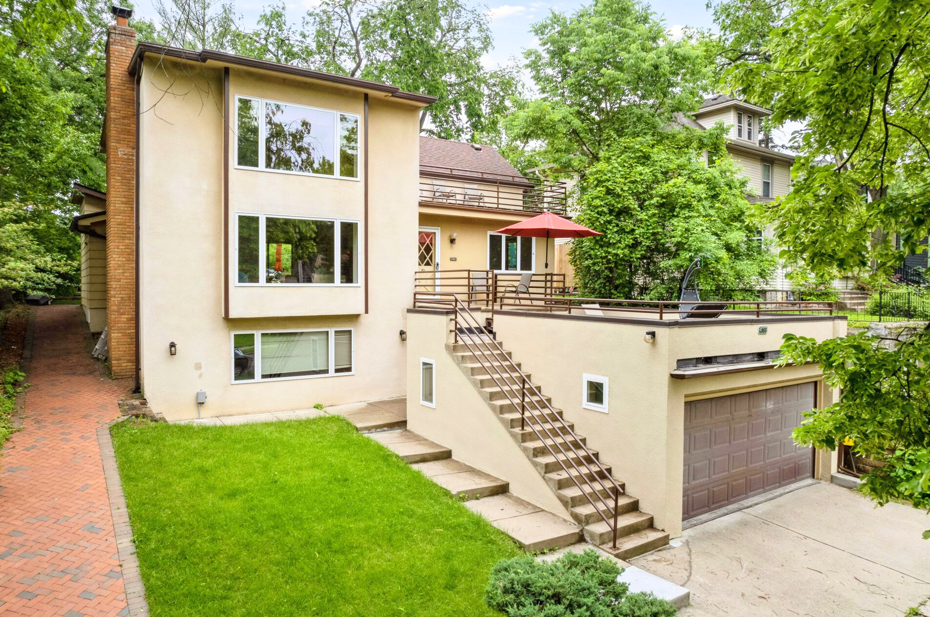 4033 Abbott Ave S, Minneapolis, MN 55410