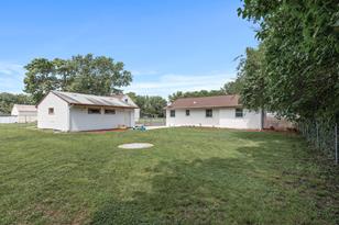 2210 Spruce Pl - Photo 6