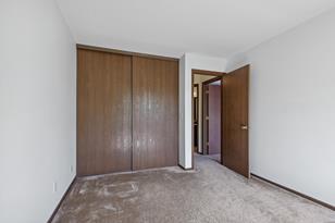 7601 W 101st St - Photo 16