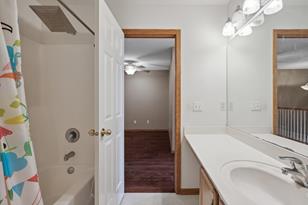 1029 Newport Ave - Photo 16