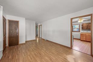 5839 Quebec Ave N - Photo 12