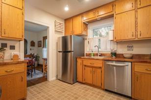 1212 Douglas St - Photo 4