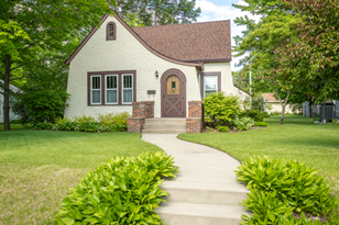 1212 Douglas St, Alex, MN 56308