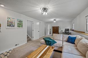 4405 Jonquil Ln N - Photo 22