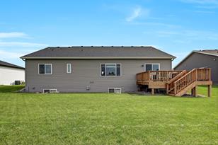 3075 12th Ave N - Photo 4